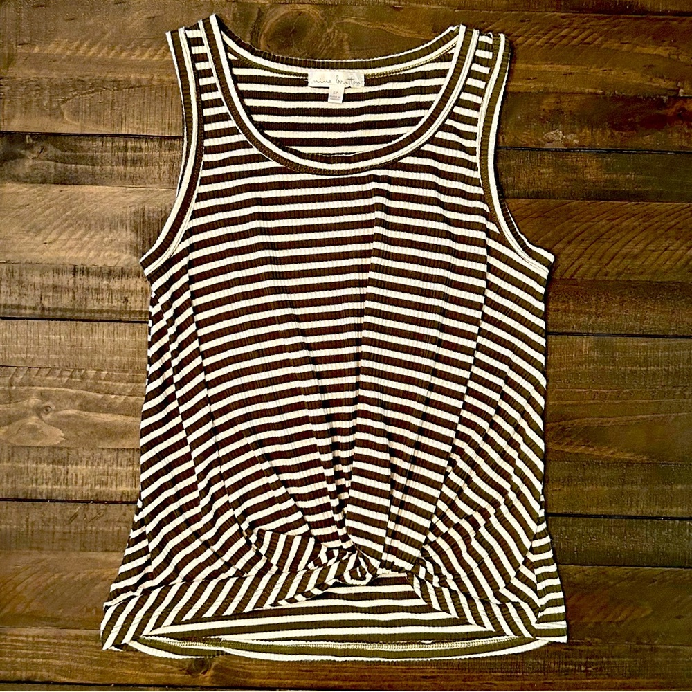 NINE BRITTON * Levie Sleeveless Knot Front Knit Top